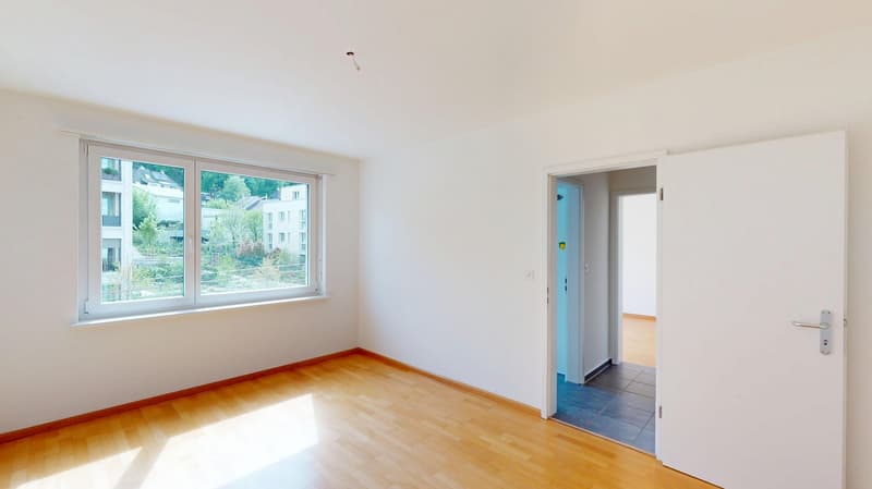Charmante 3,5-Zimmer-Wohnung mit zwei Balkonen attraktiver Einstieg dank Baurecht (4)