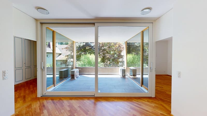 Representative 284qm Attika-Wohnung mit Lift zwei TG-Plätzen drei Balkonen und eigener Sauna (10)