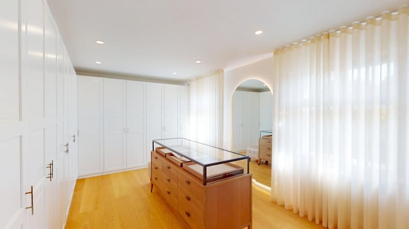 Historischer Charme trifft modernes Design Kernsanierte Villa in Altweil mit 346 m² Wohnfläche (11)