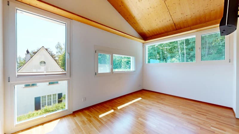 8,5 Zimmer Split-Level-Villa mit Pool grossem Garten und einem Panoramaausblick (9)