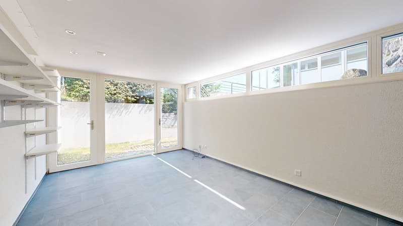 8,5 Zimmer Split-Level-Villa mit Pool grossem Garten und einem Panoramaausblick (6)