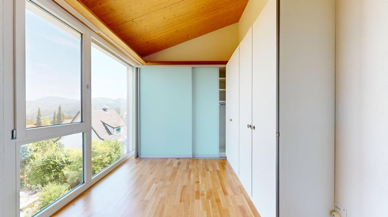 8,5 Zimmer Split-Level-Villa mit Pool grossem Garten und einem Panoramaausblick (8)