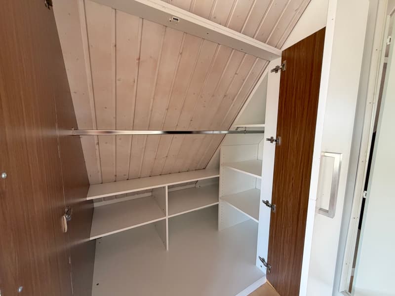 Altweil: Attraktive 3,5 Zi. Maisonette Wohnung mit Balkon, Einbauküche u. Stellplatz (11)
