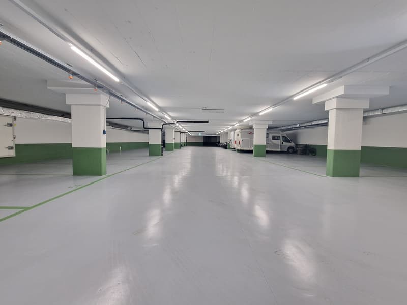 Sanierte Einstellhallenplätze im St. Johann (2)