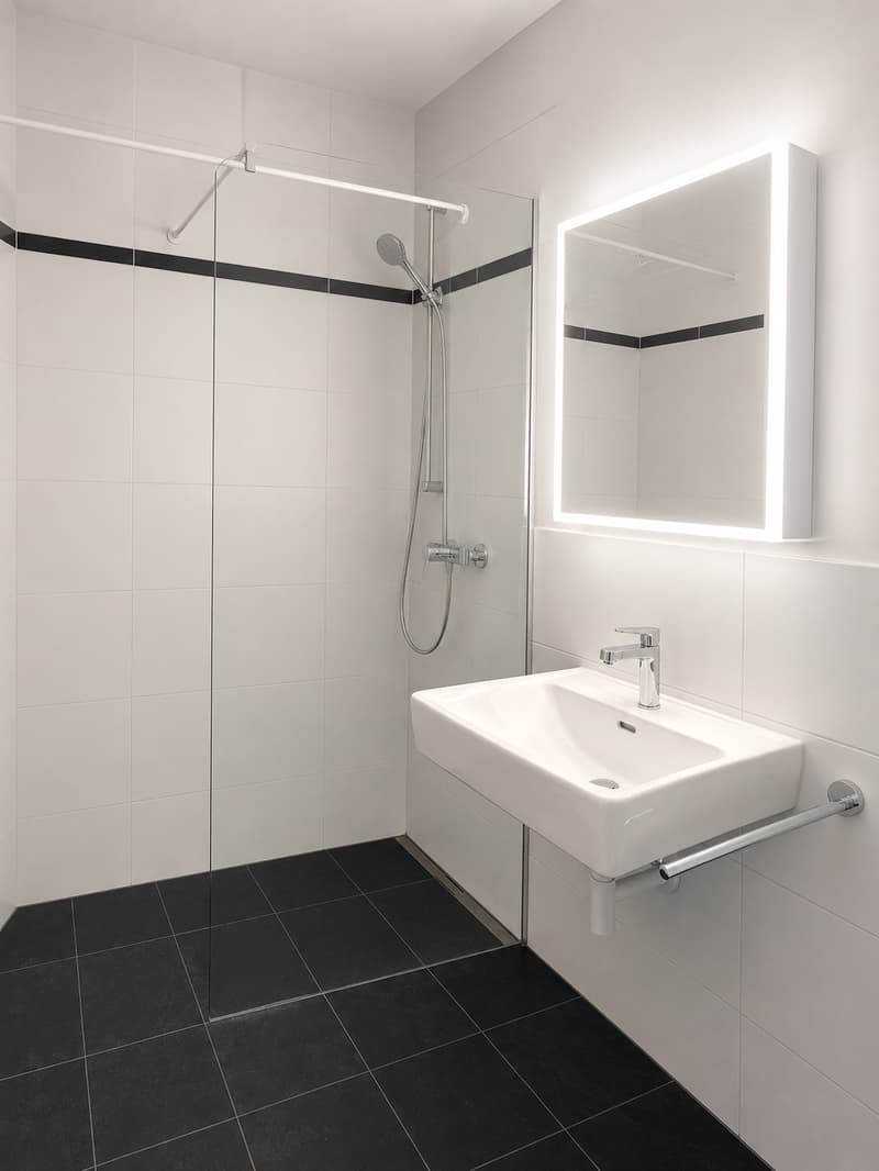 Helle 3.5-Zimmerwohnung in Binningen mit Balkon (8)