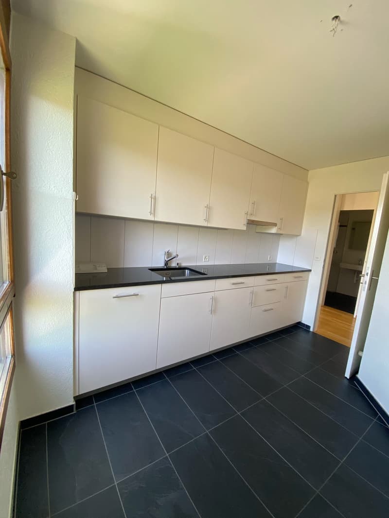 Helle 3.5-Zimmerwohnung in Binningen mit Balkon (6)
