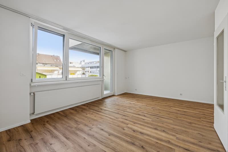 Sanierte 1.5-Zimmer-Wohnung mit Balkon an der Holbeinstrasse in Basel (4)