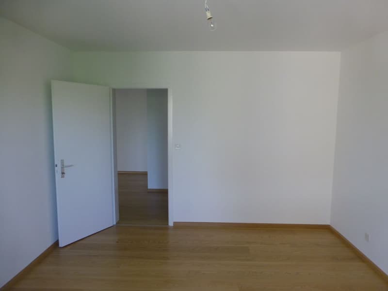 Grosszügige 3 Zimmer-Genossenschaftswohnung nahe zum Rhein! (6)