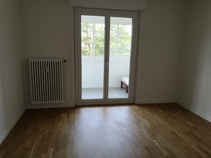 Schöne 3 Zimmer-Genossenschaftswohnung mit verglastem Balkon (6)