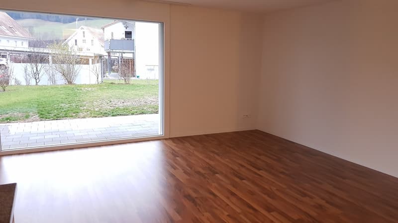 Moderne 3.5-Zimmerwohnung mit Sitzplatz (4)