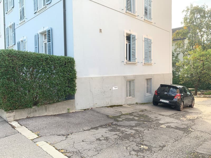 Aussenparkplatz zu vermieten (1)