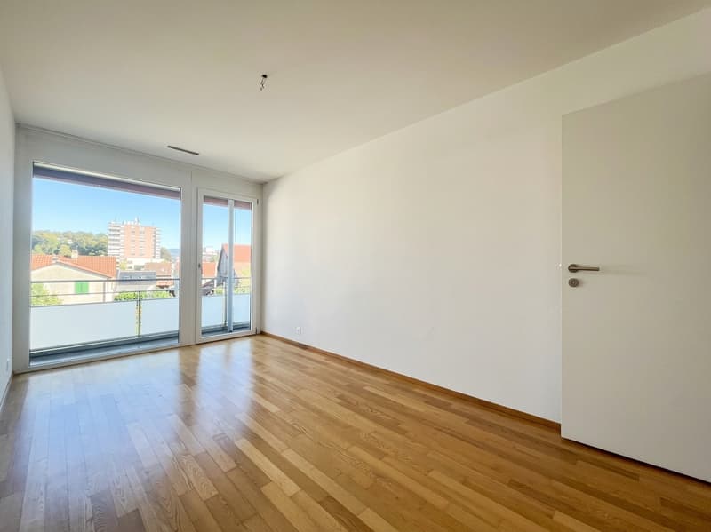 Grosszügige, lichtdurchflutete 4.5-Zimmerwohnung an zentraler Lage (6)