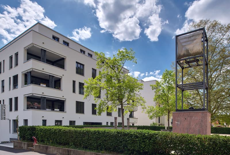 Senior apartments with services at the village square (2)