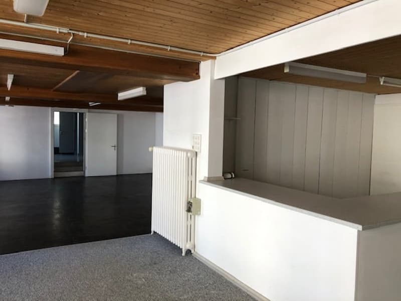 Moderne Geschäftsräume in Glarus Süd zu vermieten (3)