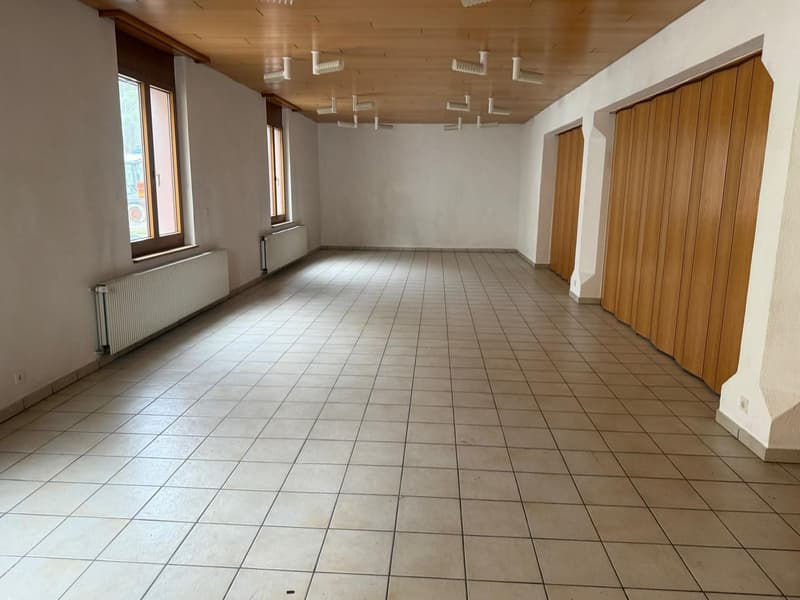 Local commercial et dépôt à louer à Reconvilier (2)