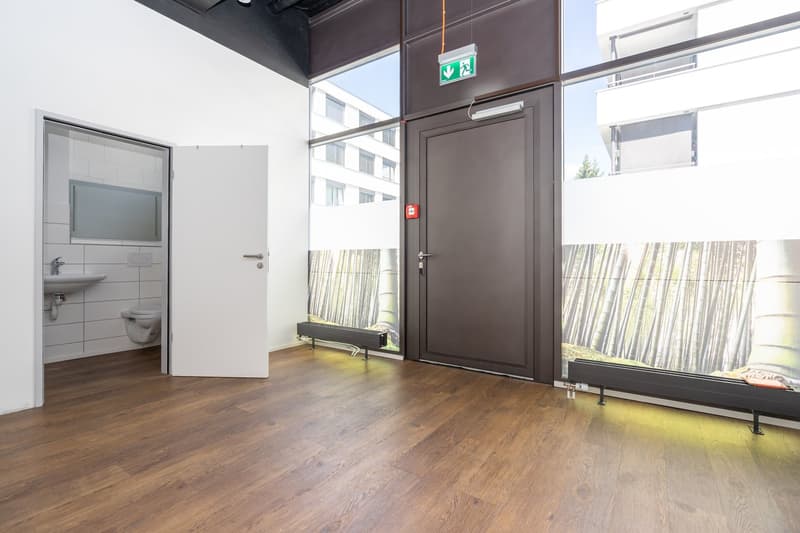 Surfaces de vente ou de services dans le parc Suhre (9)