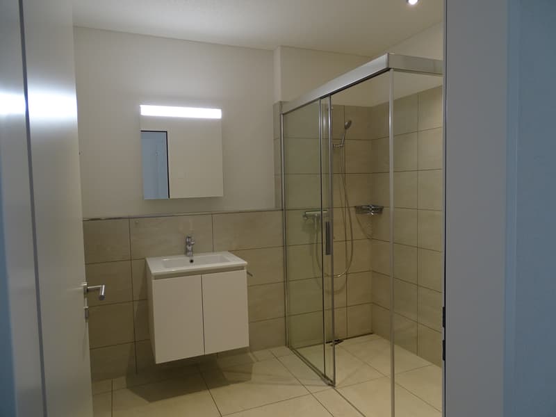 Badezimmer mit Dusche