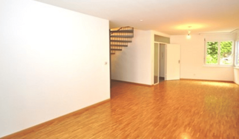 Grosszügige 4-Zimmerwohnung im Stadtzentrum zu vermieten! (3)