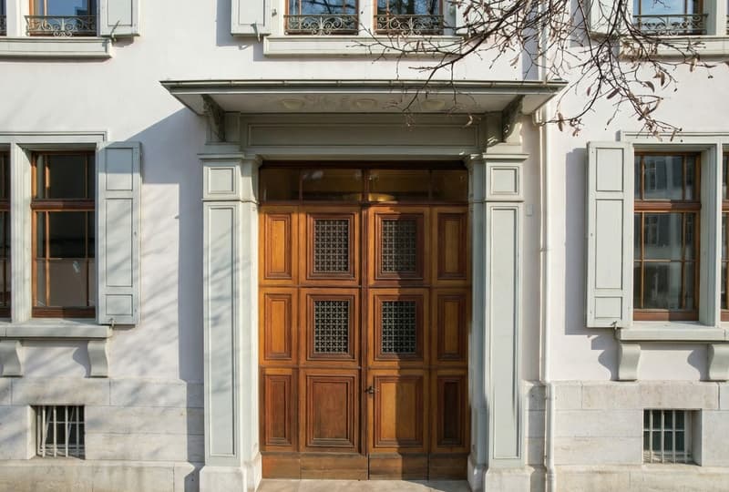 CHARAKTERISTISCHE STADTVILLA AN BESTLAGE - BEFRISTETES MIETVERHÄLTNIS (1)
