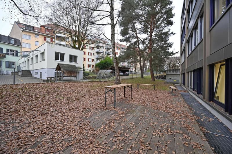 Espace de bureau spacieux et aménagé au Mattenhof (8)