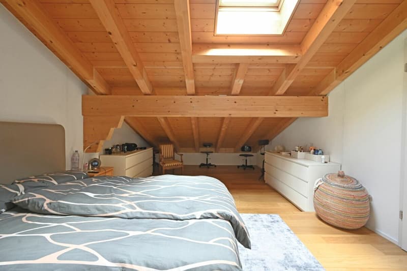 Charmante 3.5/4.5-Zimmer-Maisonettewohnung an Hanglange (11)