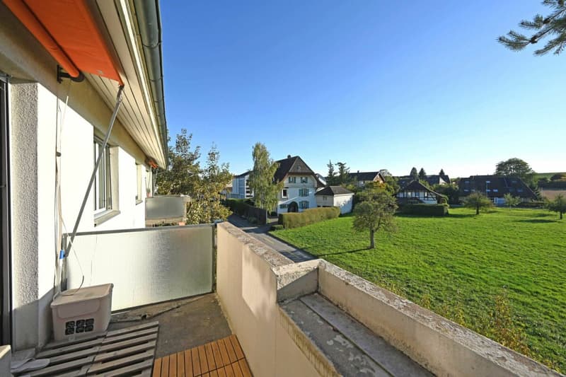 3.5-Zimmerwohnung mit Aussicht und Parkplatz (7)