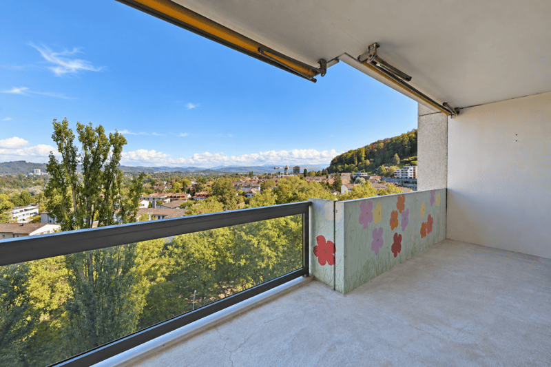 Helle 3-Zimmerwohnung mit Berg- und Stadtblick inklusive Einstellplatz (3)