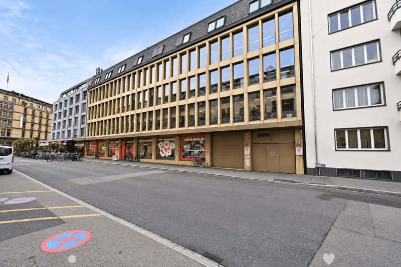 Raum für neue Ideen in modernem Arbeitsambiente (1)