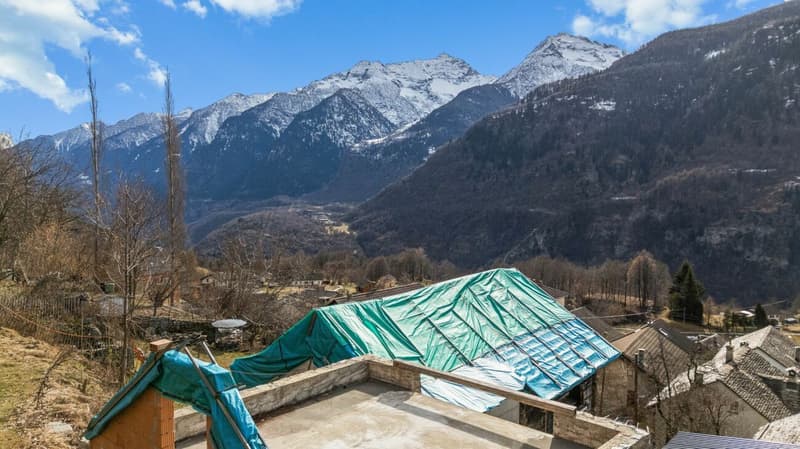 Tessiner Ensemble mit 8'475 m2 Land (5)