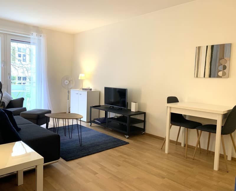 Studio in quiet side street, centrally located (1)