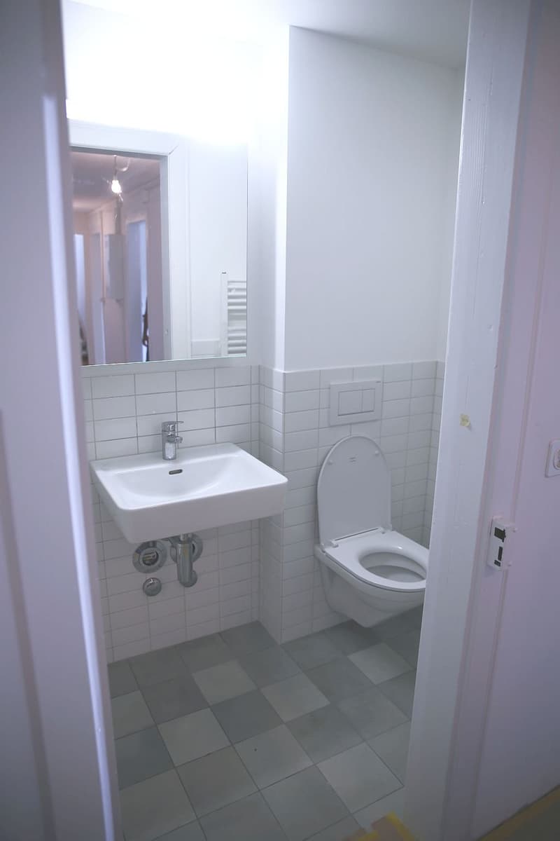 Badezimmer mit Platten