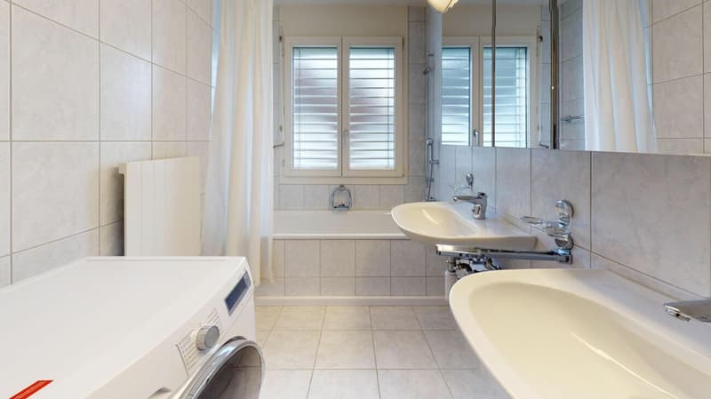 Stilvolle 4.5 Zimmer-Wohnung - sofort einzugsbereit (16)