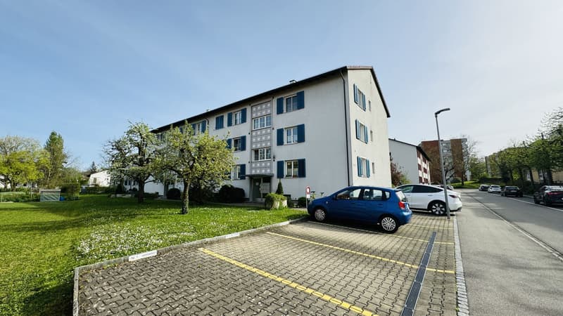 5.5-Zimmer-Schöne Gartenwohnung mit Balkon, Keller, Estrich und Parkplatz (2)