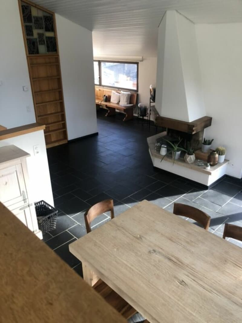 Freistehendes 5.5-Zimmer-EFH mit Wintergarten, Garage und sonnigem Garten (7)