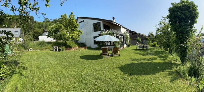 Freistehendes 5.5-Zimmer-EFH mit Wintergarten, Garage und sonnigem Garten (2)