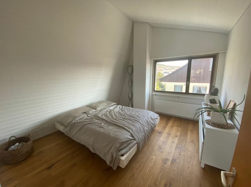 Freistehendes 5.5-Zimmer-EFH mit Wintergarten, Garage und sonnigem Garten (13)