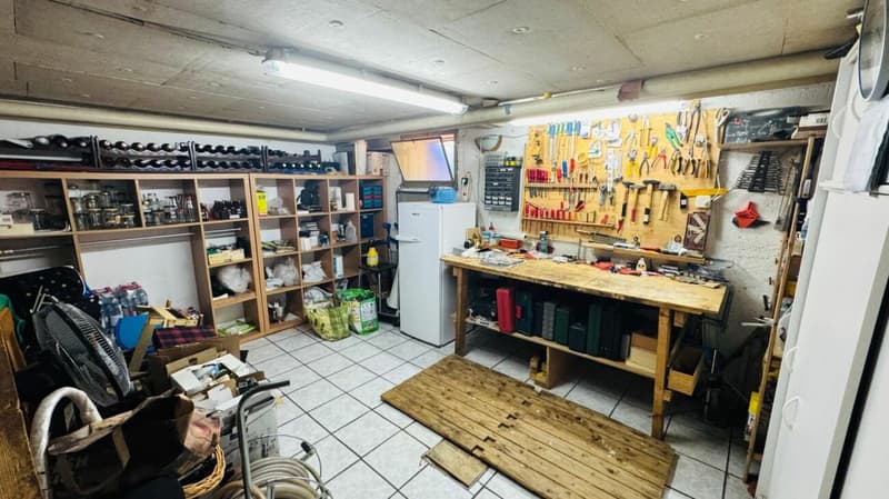 Grosszügige 5.5-Zimmer-Wohnung mit mehreren Balkonen, Carport, Parkplatz & viel Stauraum (15)