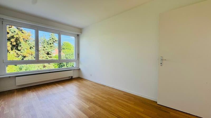 SCHÖNES 6.5-ZIMMER-DOPPEL-EINFAMILIENHAUS MIT WINTERGARTEN, GARTEN & PARKIERUNG AN TOPLAGE (14)