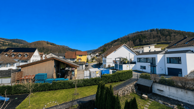 4.5-Zimmer-Maisonette mit Balkon, 2 Nasszellen, 2 Tiefgaragenplätzen, Waschturm und Keller (25)