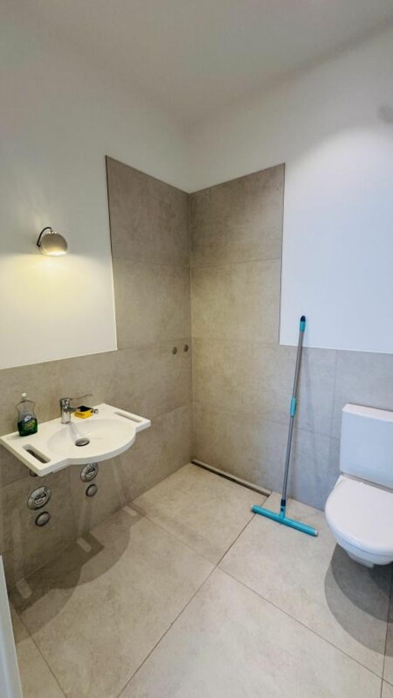 Voll ausgebauter Neubau-Gewerberaum mit 104 m² und 3.50 m Raumhöhe (4)