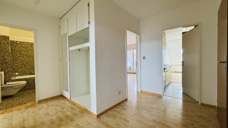 Gemütliche 3.5-Zimmer-Wohnung mit Balkon, Lift, Keller und ca. 80 m² Wohnfläche (2)