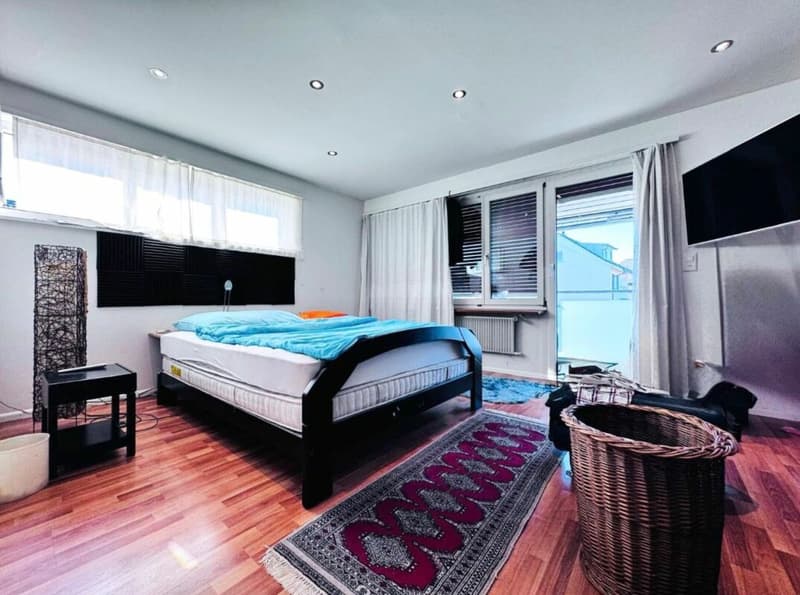 Zimmer 2 mit direktem Zugang zum Balkon
