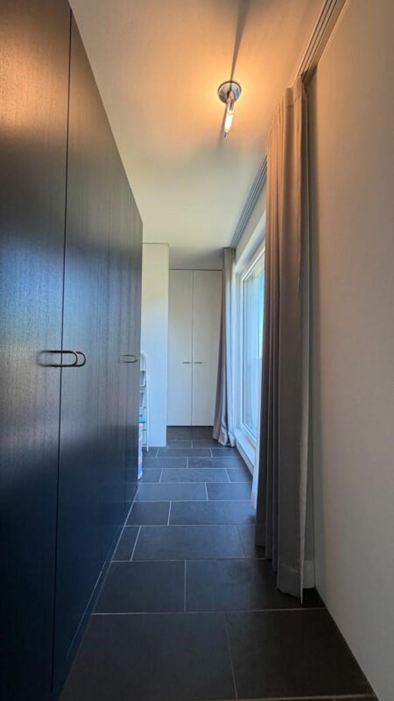 Architektonisches 5.5-Zimmer-Designerhaus mit Loftcharakter und weitläufiger Blick ins Grüne (14)