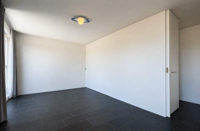 Architektonisches 5.5-Zimmer-Designerhaus mit Loftcharakter und weitläufiger Blick ins Grüne (6)