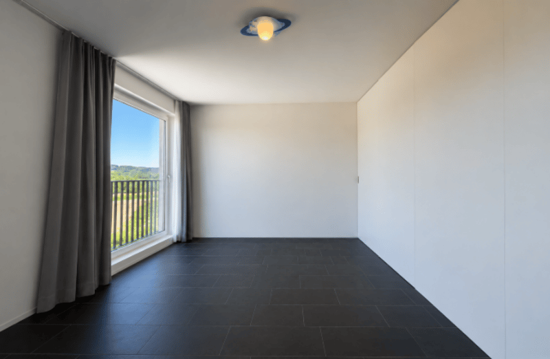 Architektonisches 5.5-Zimmer-Designerhaus mit Loftcharakter und weitläufiger Blick ins Grüne (5)