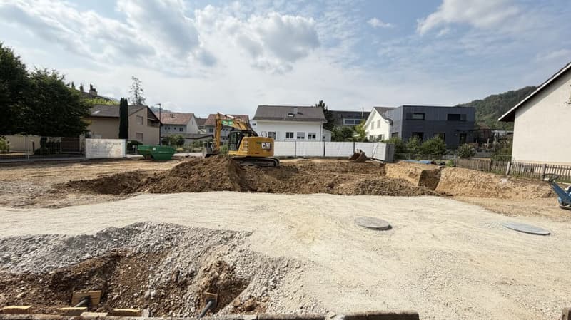 Bewilligtes Neubau-DEFH (Haus B+C), 6.5 DEFH, 3 Nasszellen, Garten, Sitzplatz, Carport & PP (26)