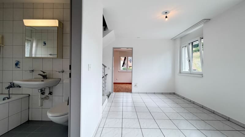 Grosszügiges 5.5-Zimmer-Haus mit Garage, 4 Aussenparkplätzen und Dachterrasse (10)