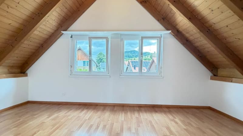 Grosszügiges 5.5-Zimmer-Haus mit Garage, 4 Aussenparkplätzen und Dachterrasse (14)