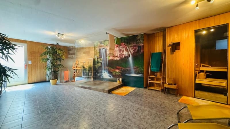 Nachhaltiges 7.5-Zimmer-Einfamilienhaus mit Photovoltaikanlage, Pool, Sauna & Fitness (18)