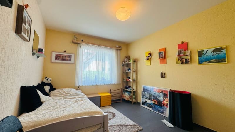 Nachhaltiges 7.5-Zimmer-Einfamilienhaus mit Photovoltaikanlage, Pool, Sauna & Fitness (9)